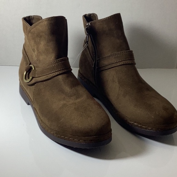 Bella Vita Women's Izzy Boots - Picture 2 of 6